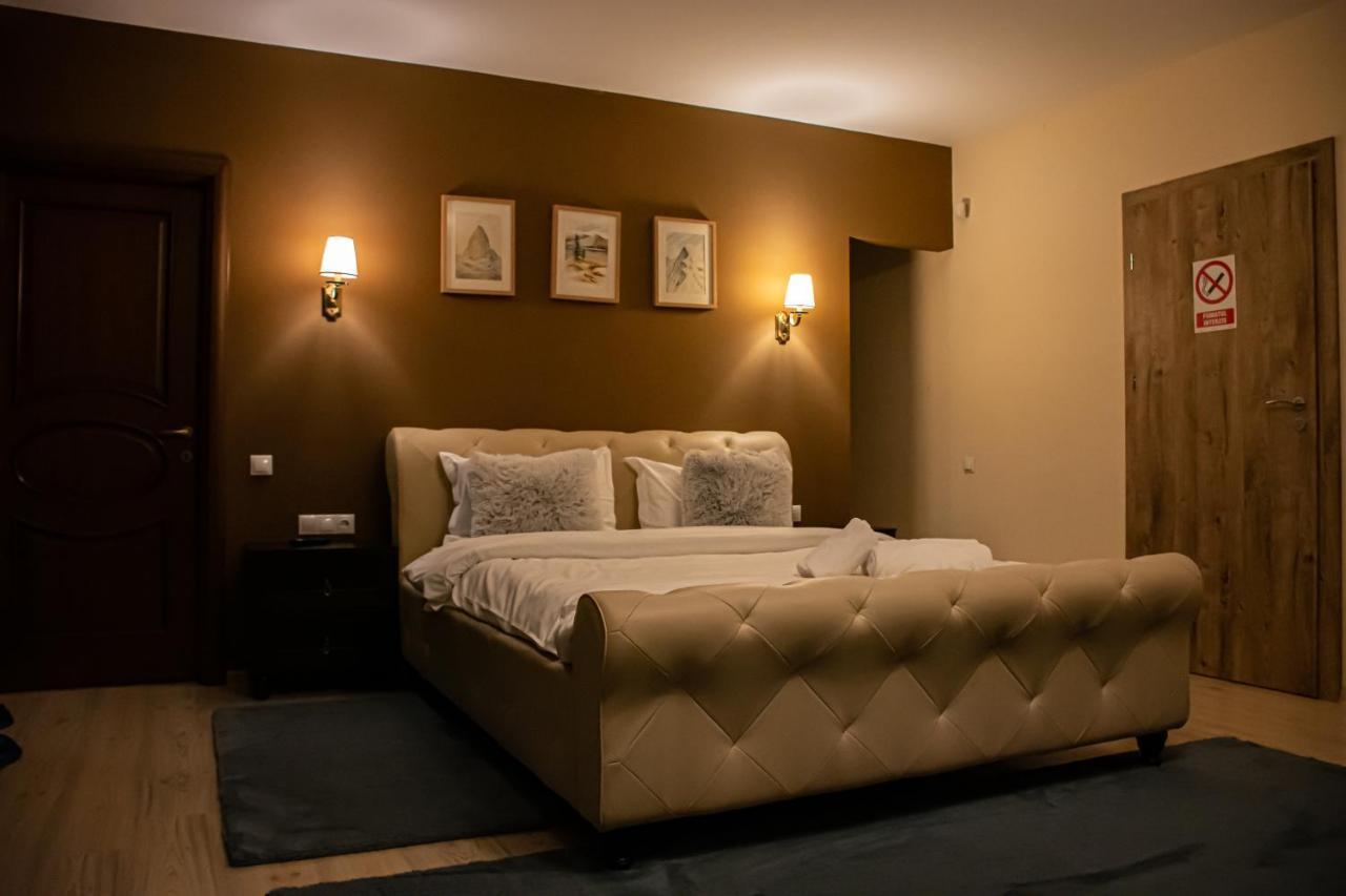 Hotel Janine Garden Braşov Exterior foto
